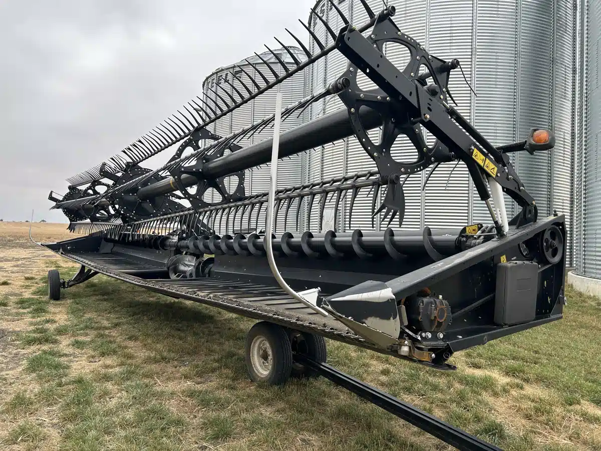 Used 2017 MacDon FD75 Header - Flex Draper