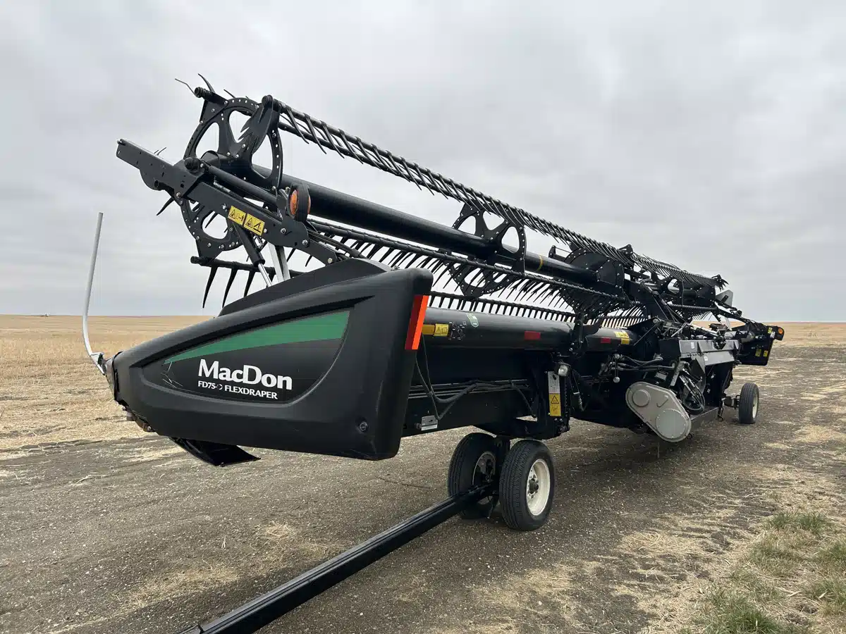Gallery image 2 for Used 2017 MacDon FD75 Header - Flex Draper