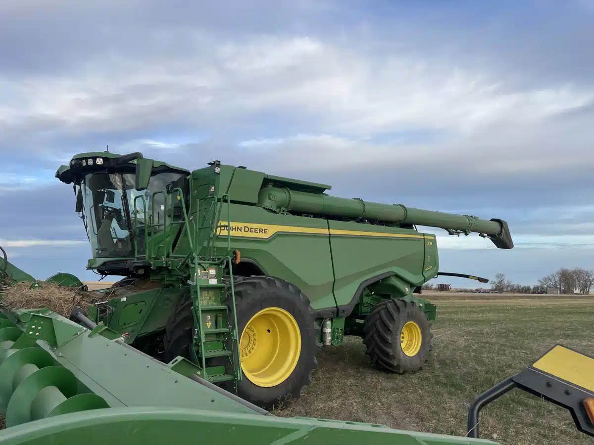 Gallery image 1 for Used 2023 John Deere X9 1000 Combine