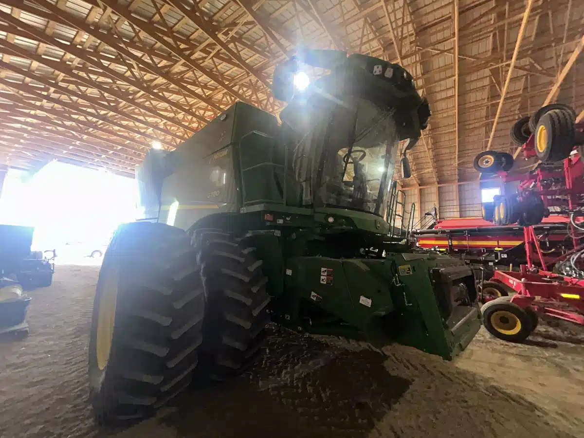 Gallery image 1 for Used 2022 John Deere S780 Combine