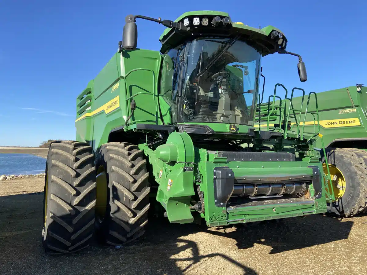 Gallery image 1 for Used 2024 John Deere X9 1100 Combine