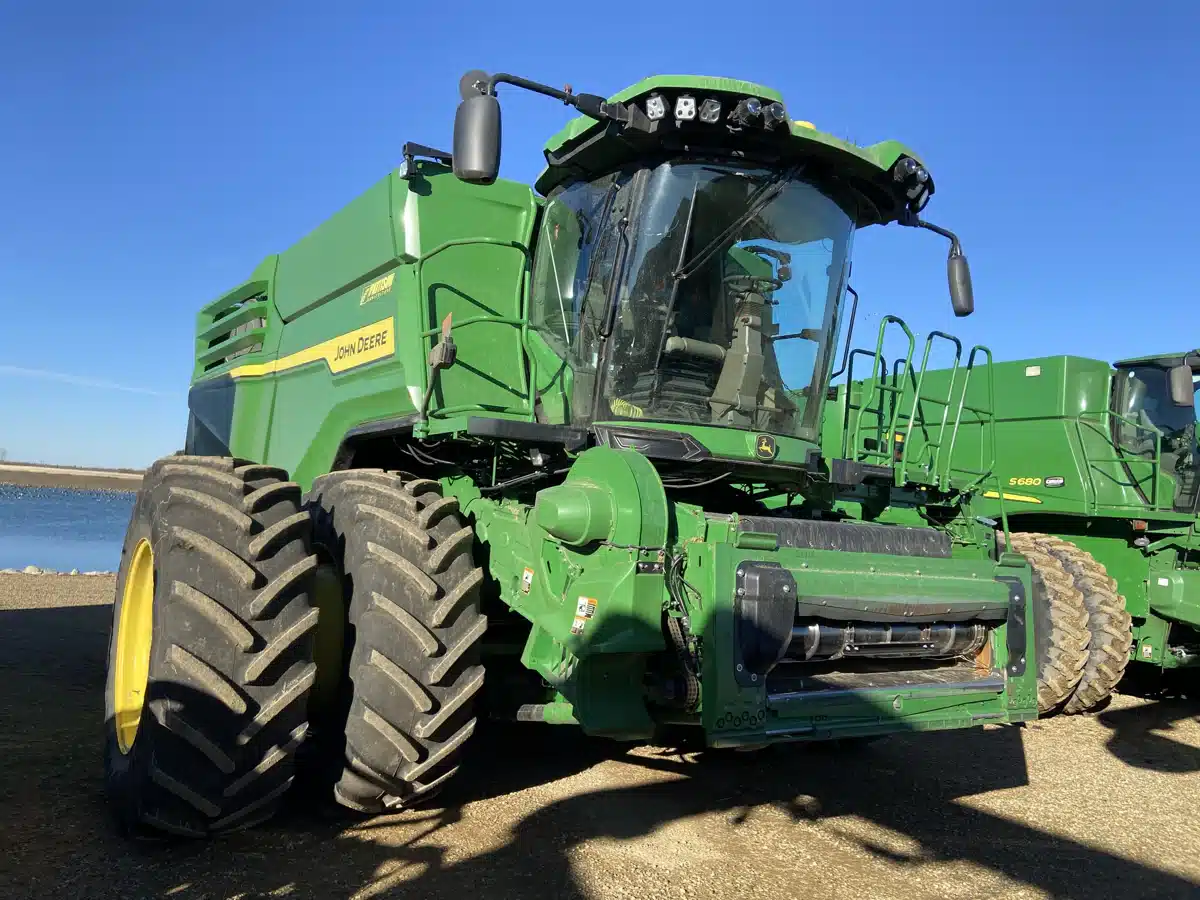 Gallery image 1 for 2024 John Deere X9 1100 Combine