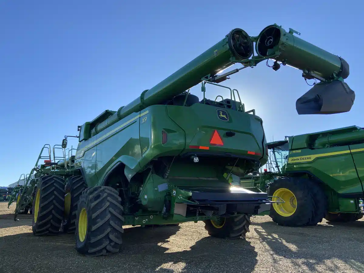 Gallery image 2 for 2024 John Deere X9 1100 Combine