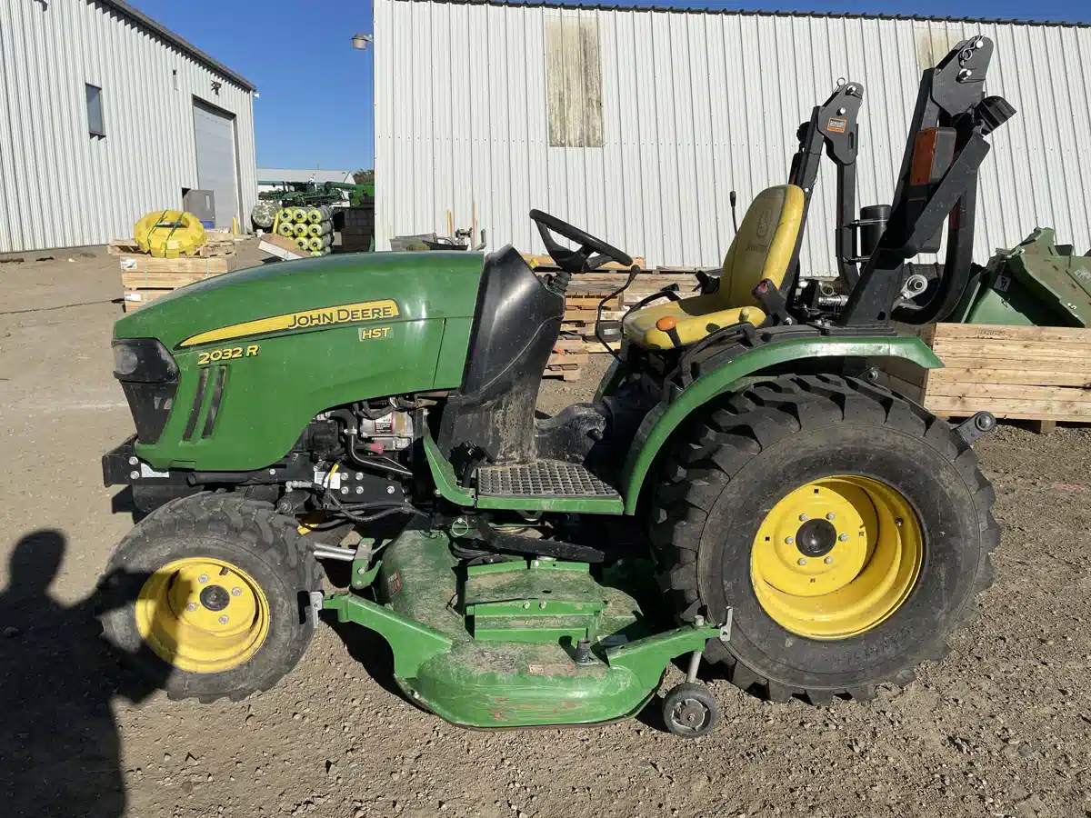 Gallery image 2 for Used 2015 John Deere 2032R Tractor