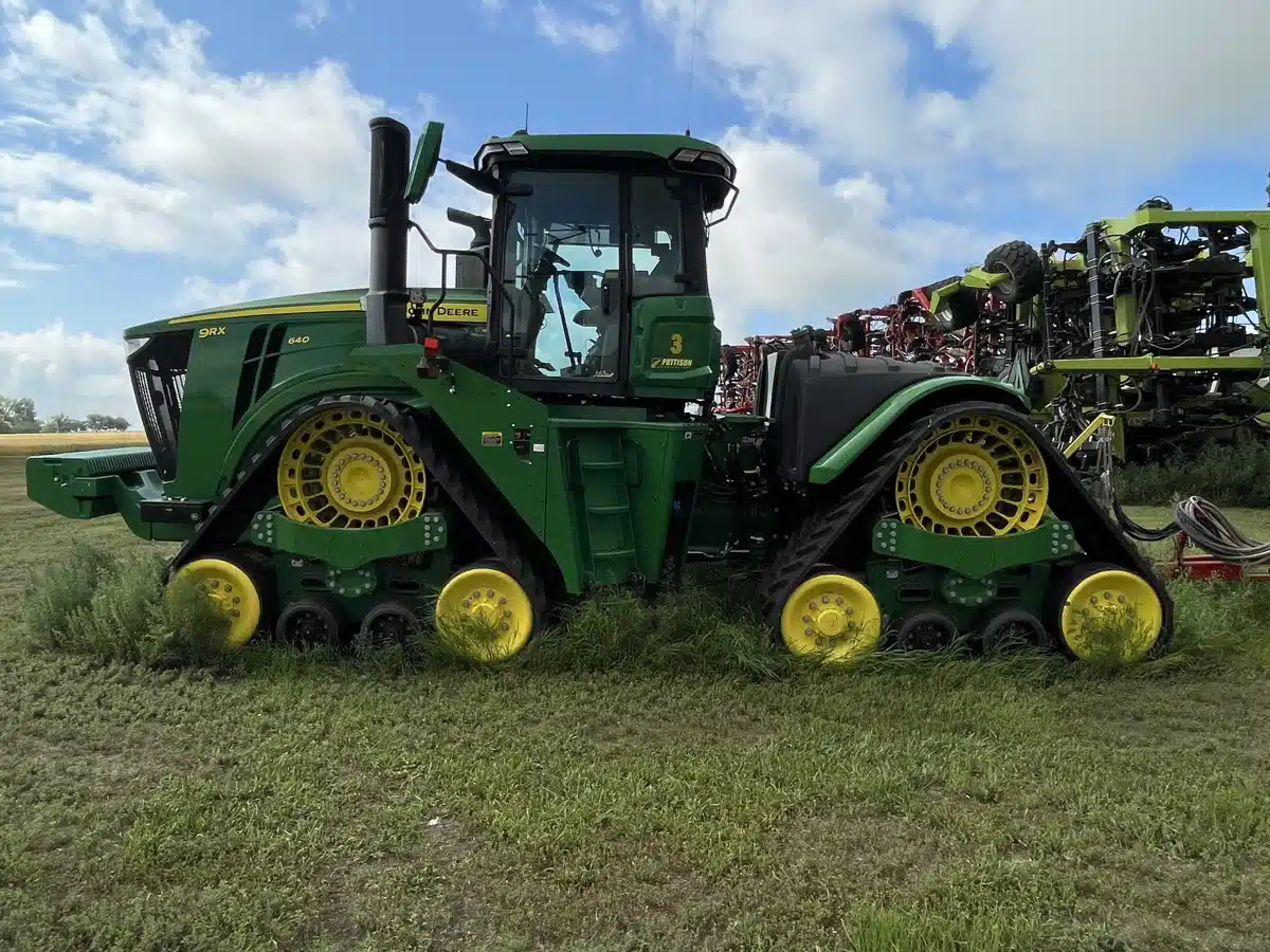 Gallery image 2 for Used 2024 John Deere 9RX 640 Tractor