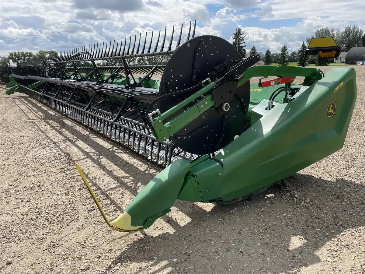 Gallery image 1 for 2023 John Deere HD50F Header - Flex