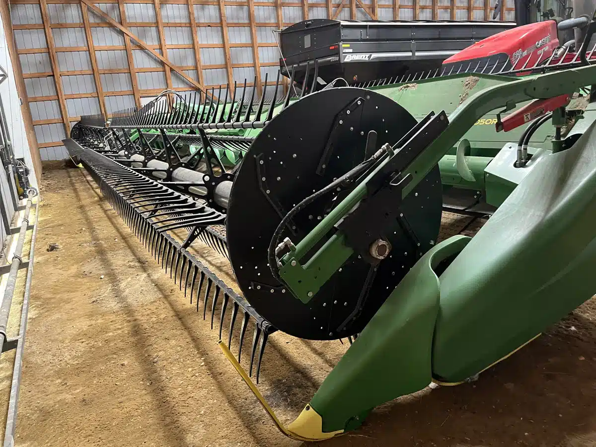 Gallery image 2 for 2023 John Deere HD50R Header - Draper