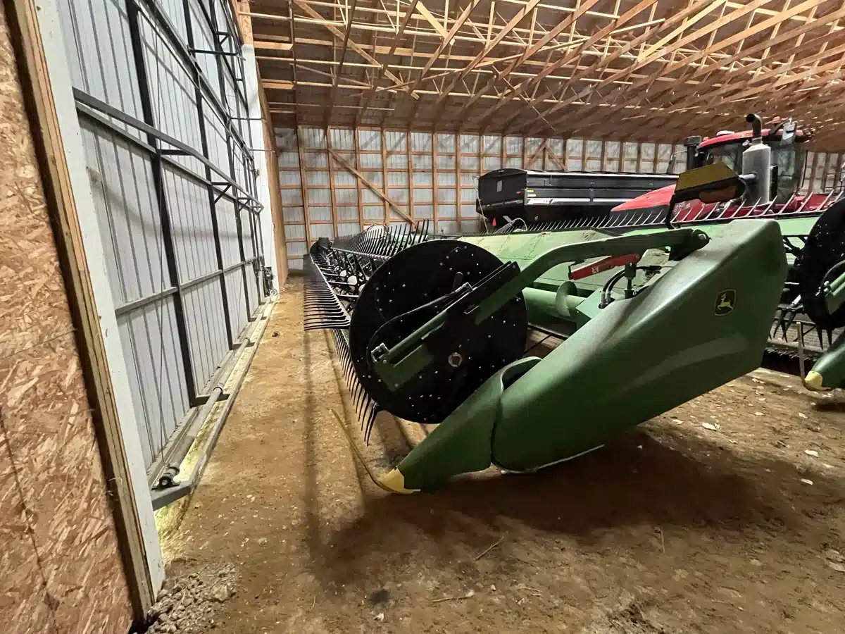 Gallery image 1 for 2023 John Deere HD50R Header - Draper