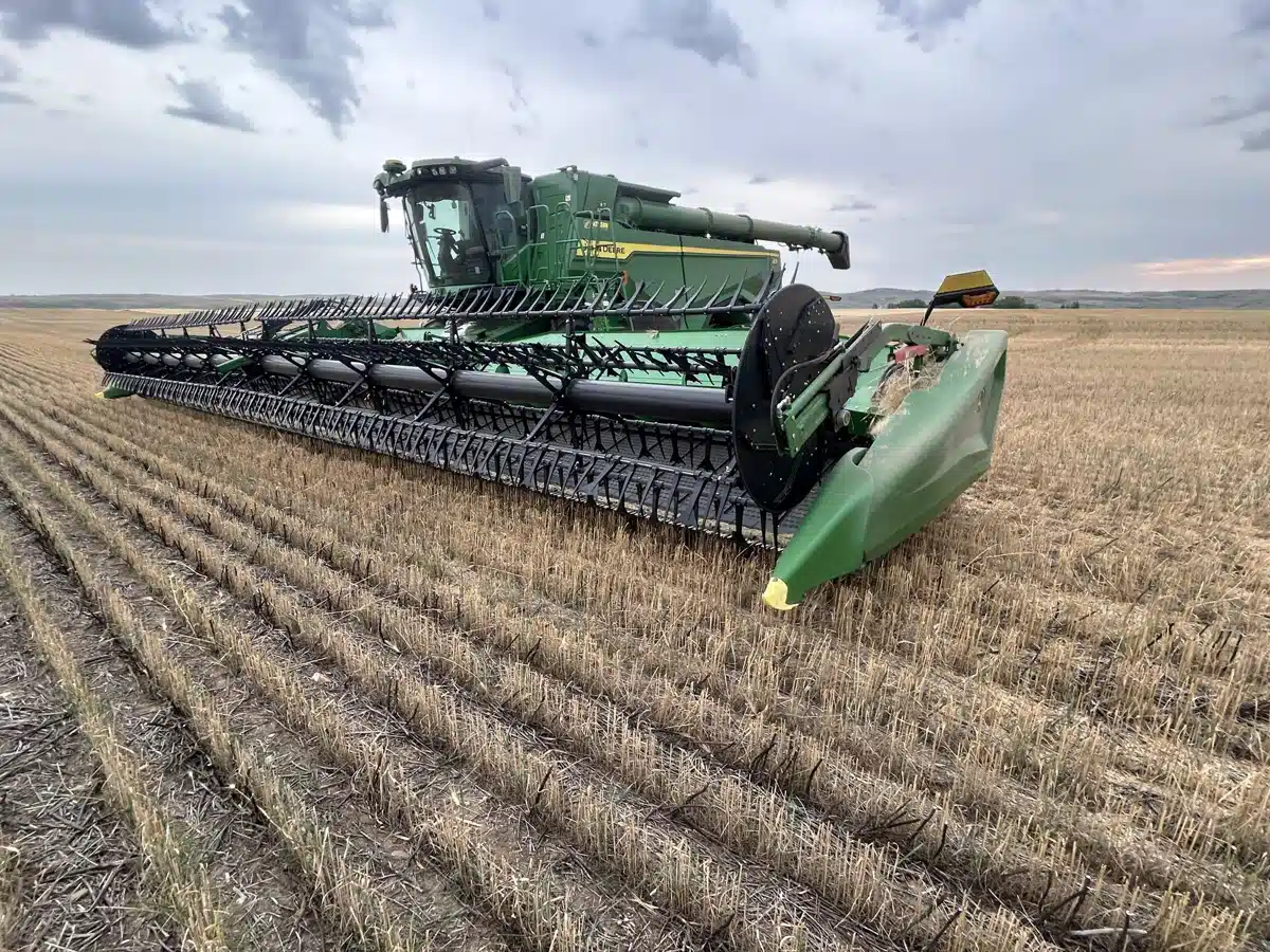 Gallery image 1 for 2024 John Deere HD50F Header - Flex