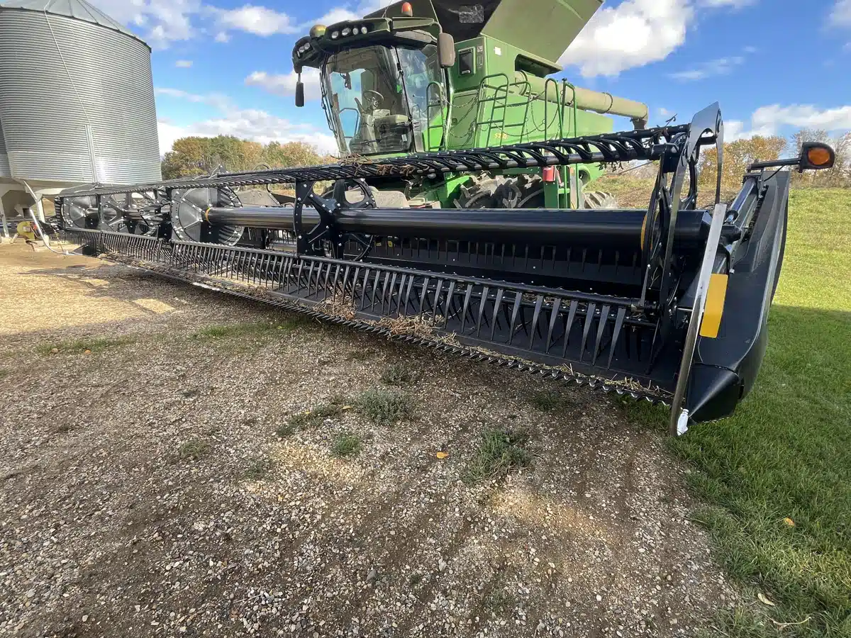 Gallery image 1 for 2021 MacDon FD135 Header - Draper