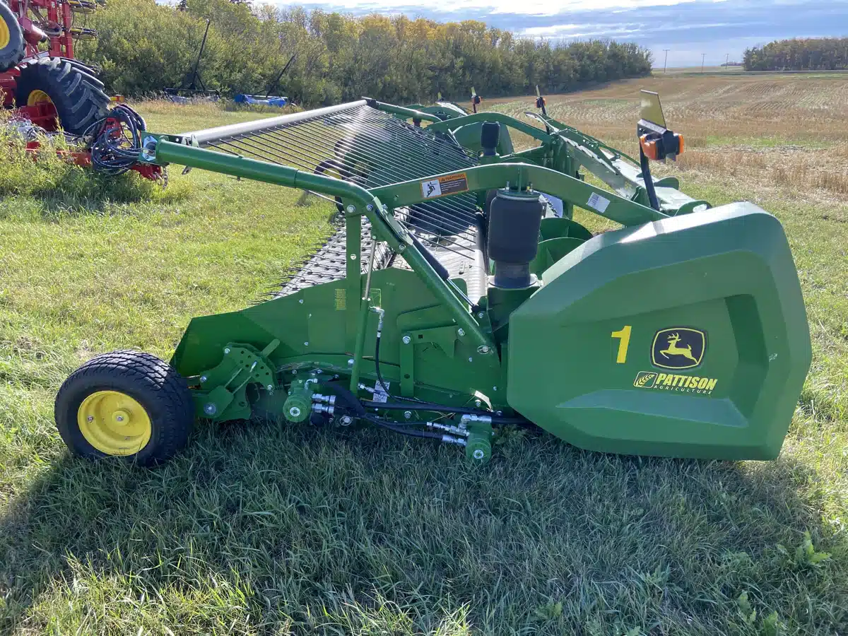 Gallery image 2 for Used 2021 John Deere BP 15 Header - Pickup