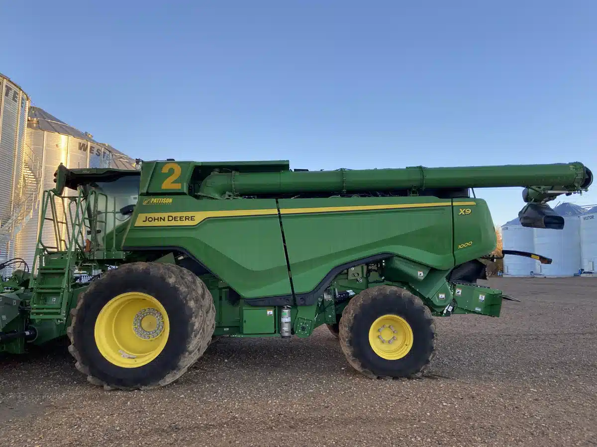 Gallery image 2 for Used 2023 John Deere X9 1000 Combine