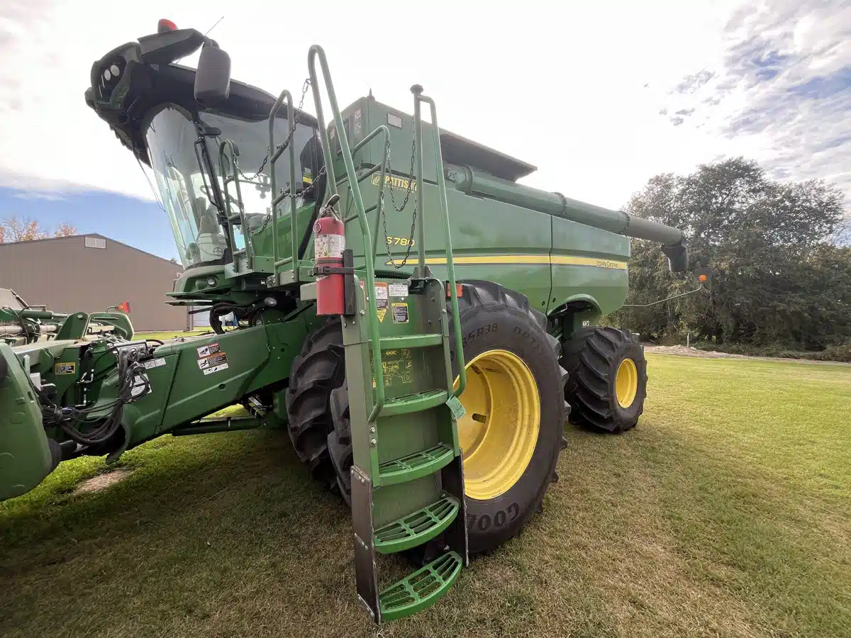 Gallery image 1 for Used 2019 John Deere S780 Combine