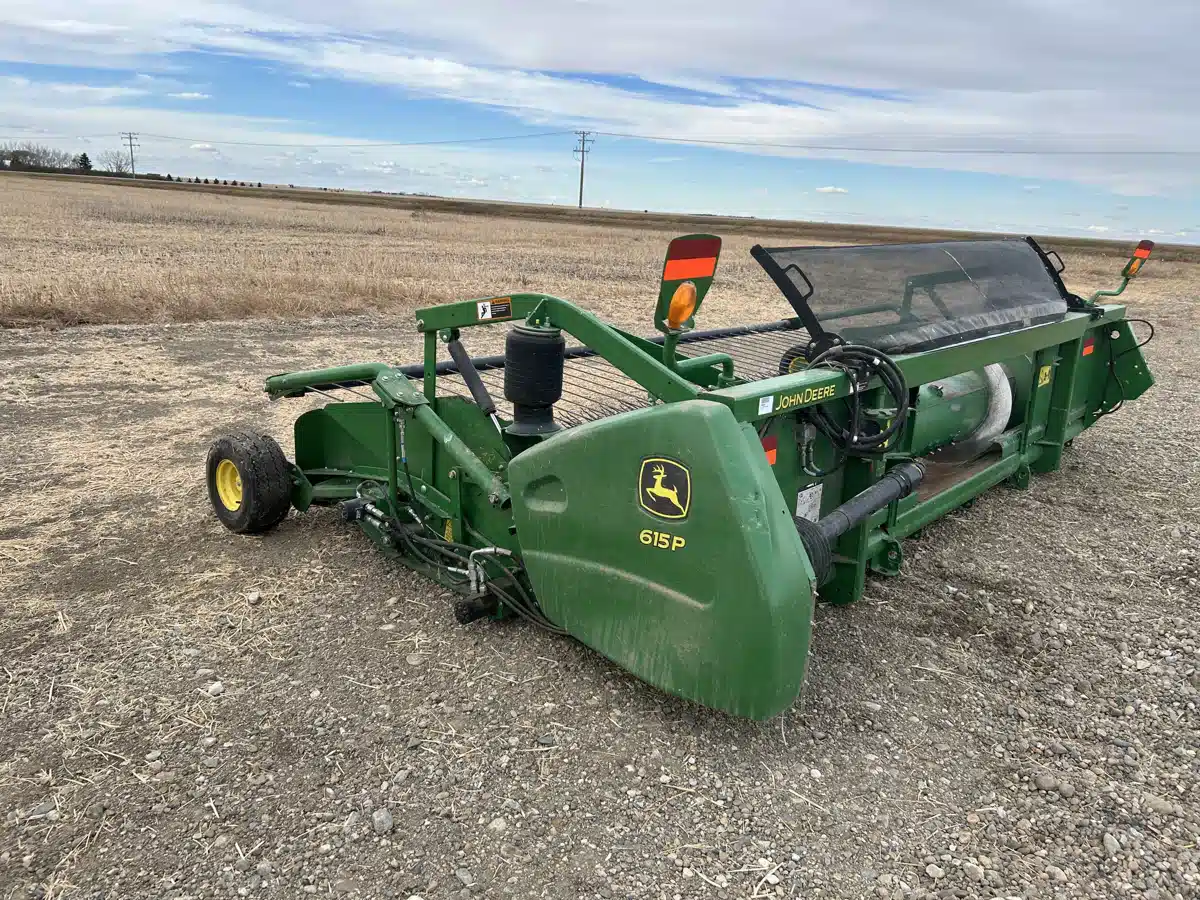 Gallery image 2 for Used 2014 John Deere 615P Header - Draper