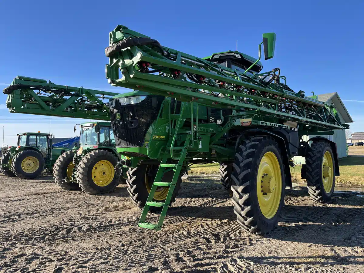 Gallery image 1 for Used 2023 John Deere 616R Sprayer - Self Propelled