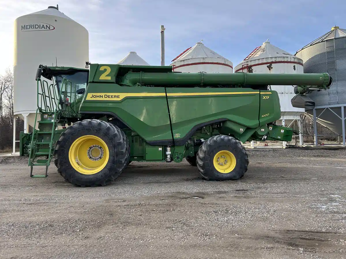 Gallery image 2 for Used 2024 John Deere X9 1000 Combine
