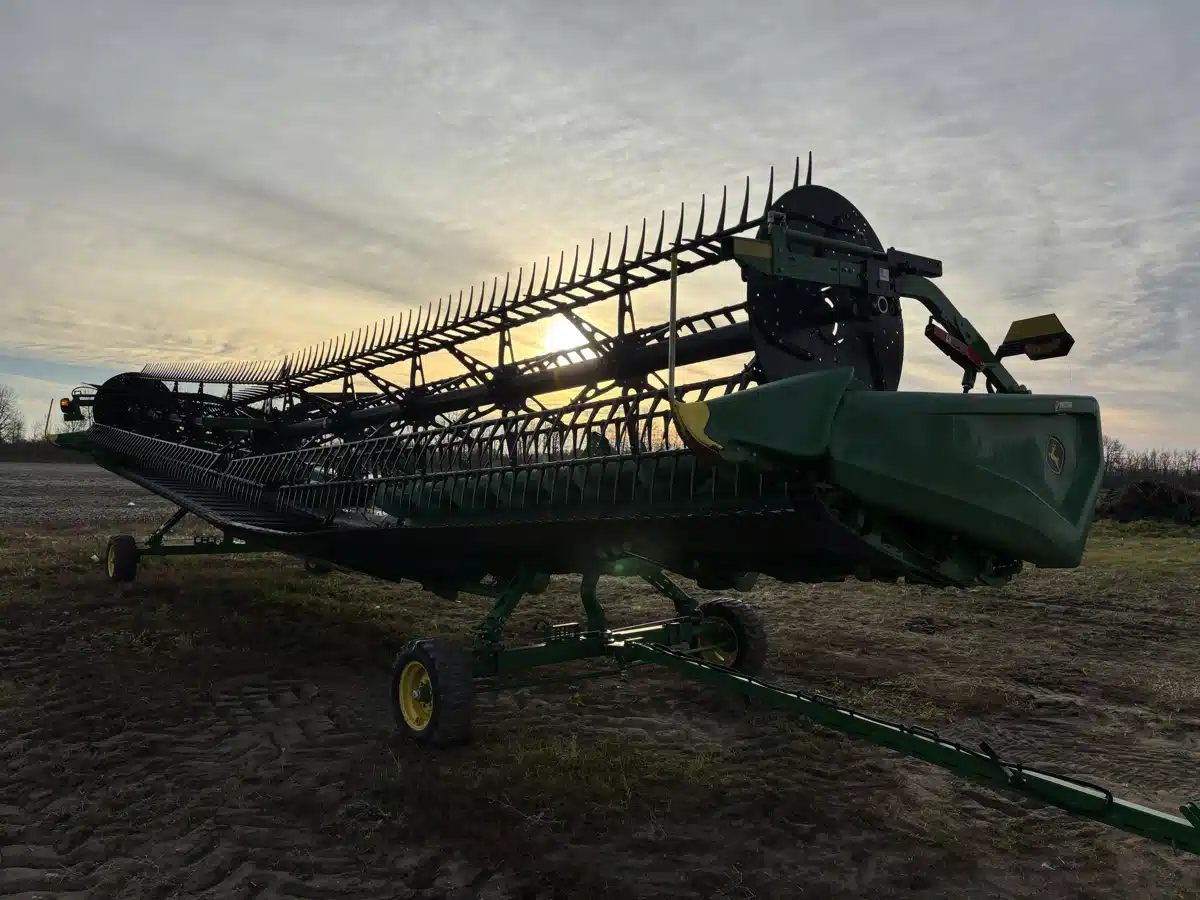 Gallery image 2 for 2023 John Deere HD45F Header - Flex Draper