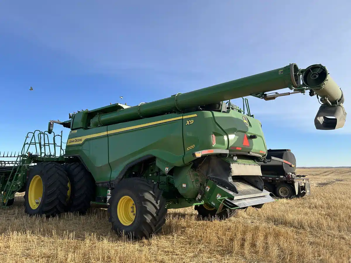 Gallery image 2 for 2023 John Deere X9 1000 Combine