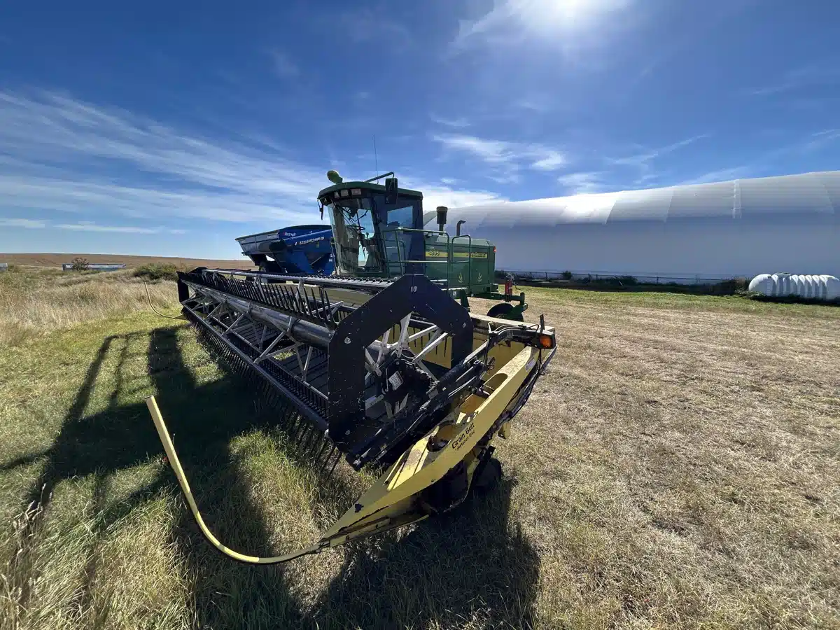Gallery image 1 for 2003 John Deere 4895 Windrower