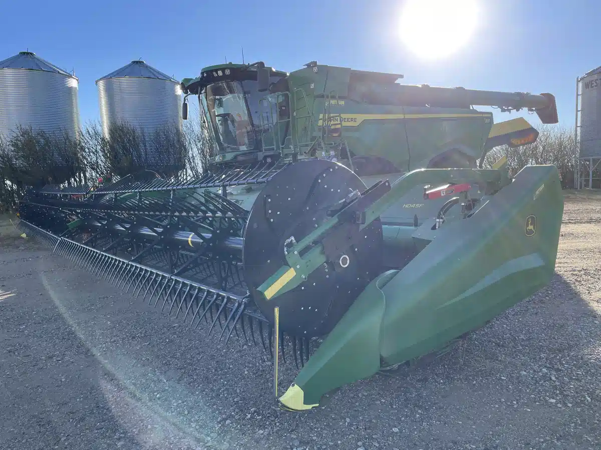Gallery image 1 for 2024 John Deere HD45F Header - Flex Draper