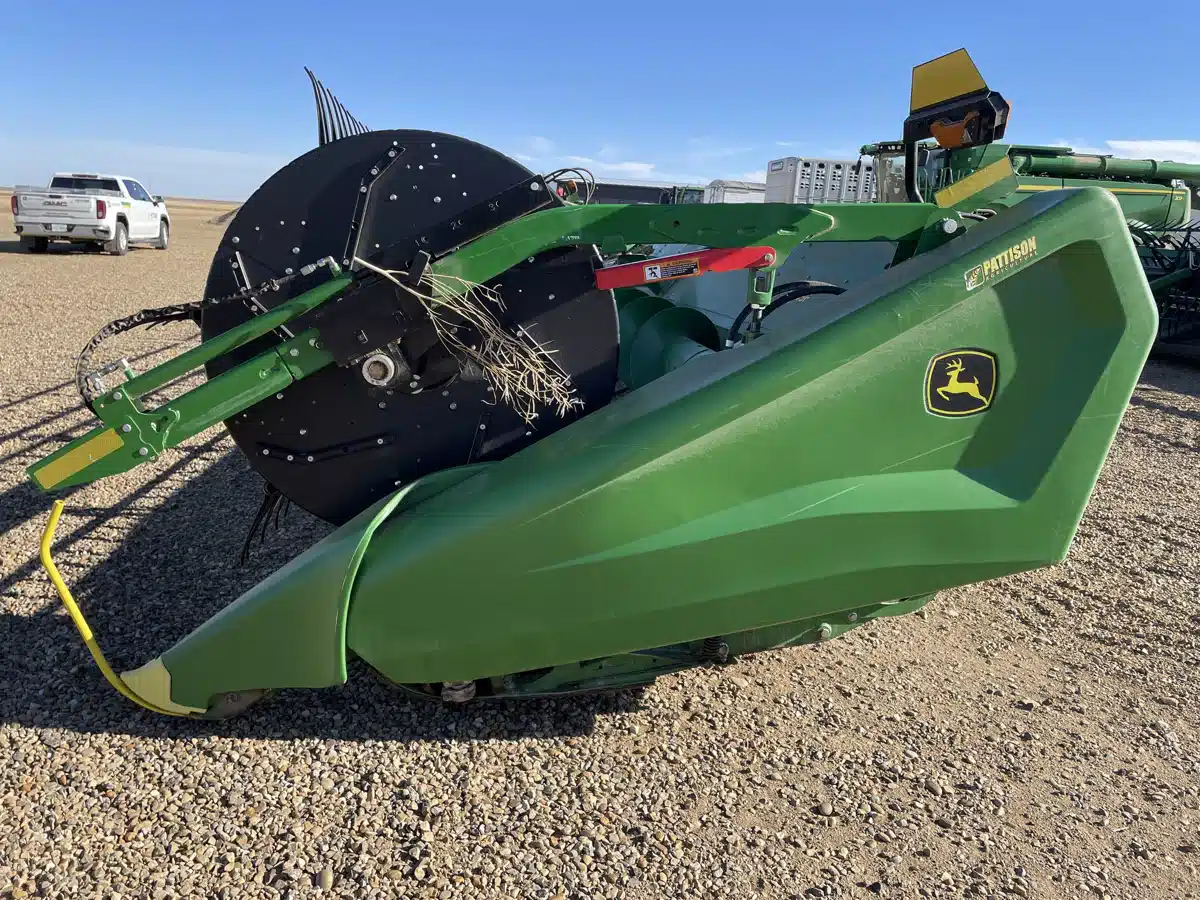 Gallery image 2 for 2024 John Deere HD45F Header - Flex Draper