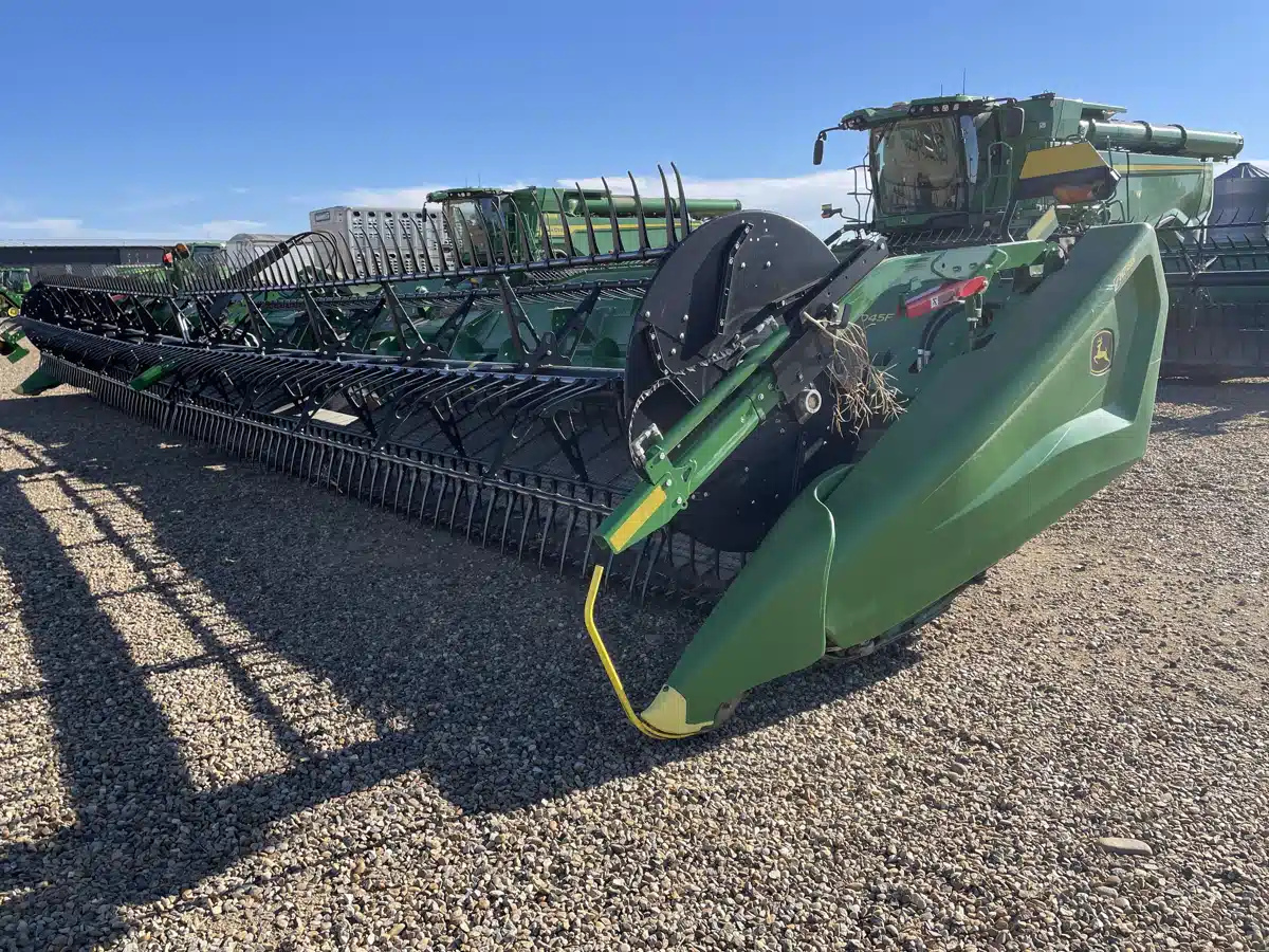 Gallery image 1 for 2024 John Deere HD45F Header - Flex Draper