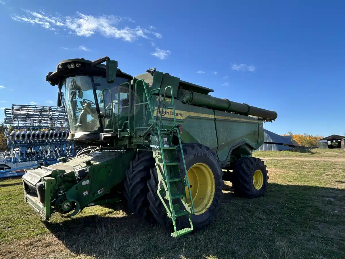 Used 2023 John Deere X9 1000 Combine