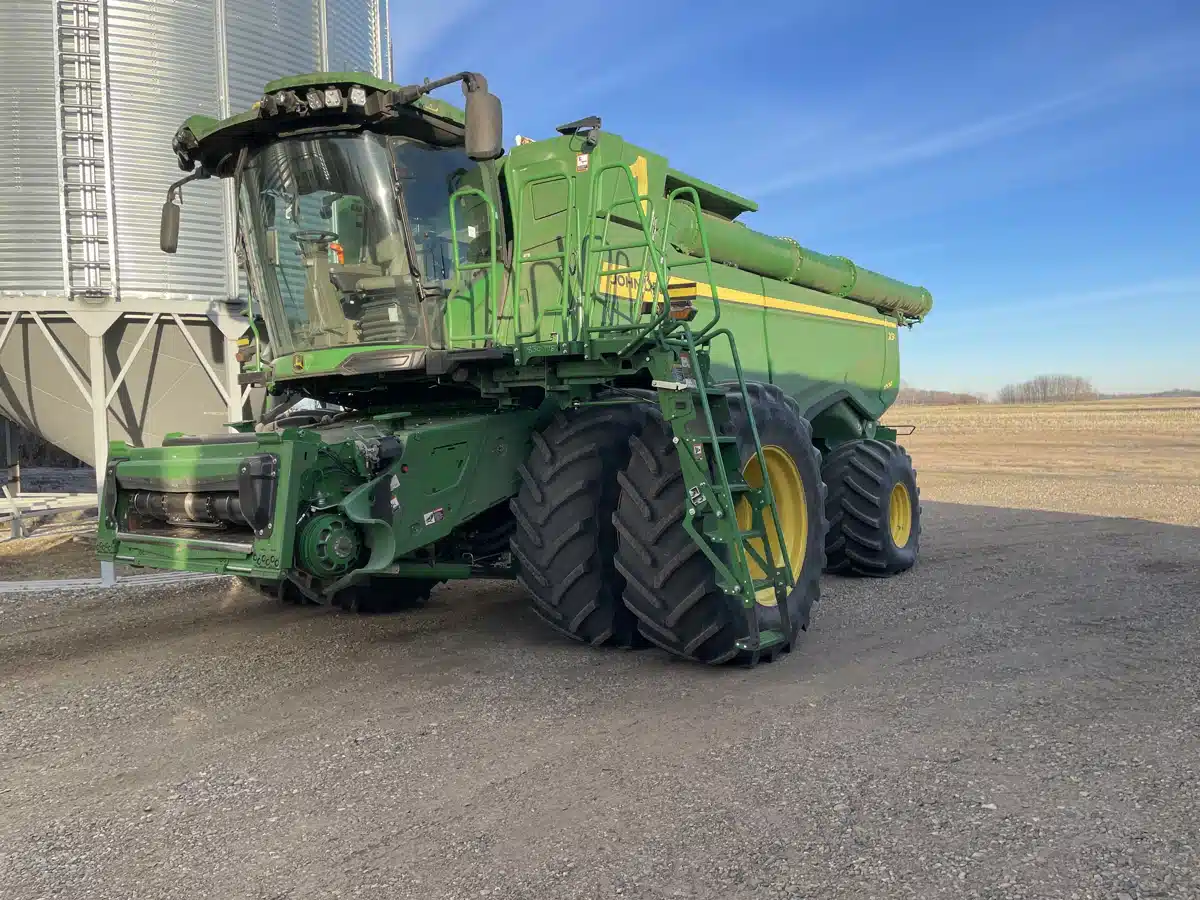 Used 2024 John Deere X9 1000 Combine