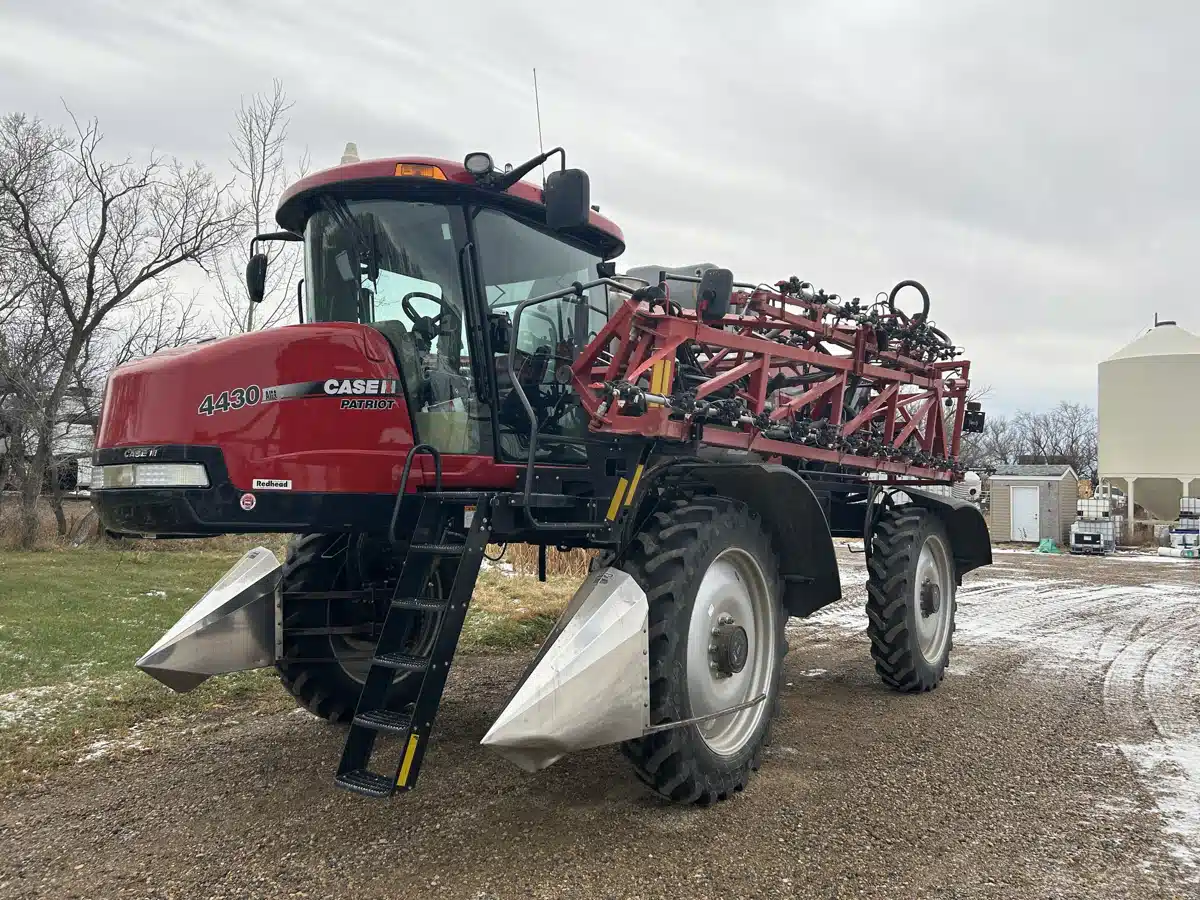 Used 2014 Case IH PATRIOT 4430 Sprayer - Self Propelled
