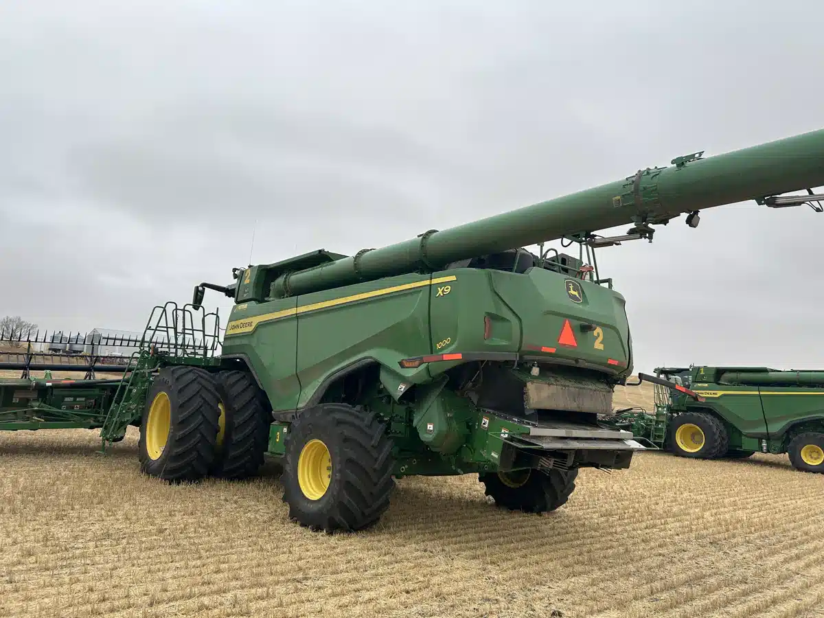 Gallery image 2 for Used 2022 John Deere X9 1000 Combine