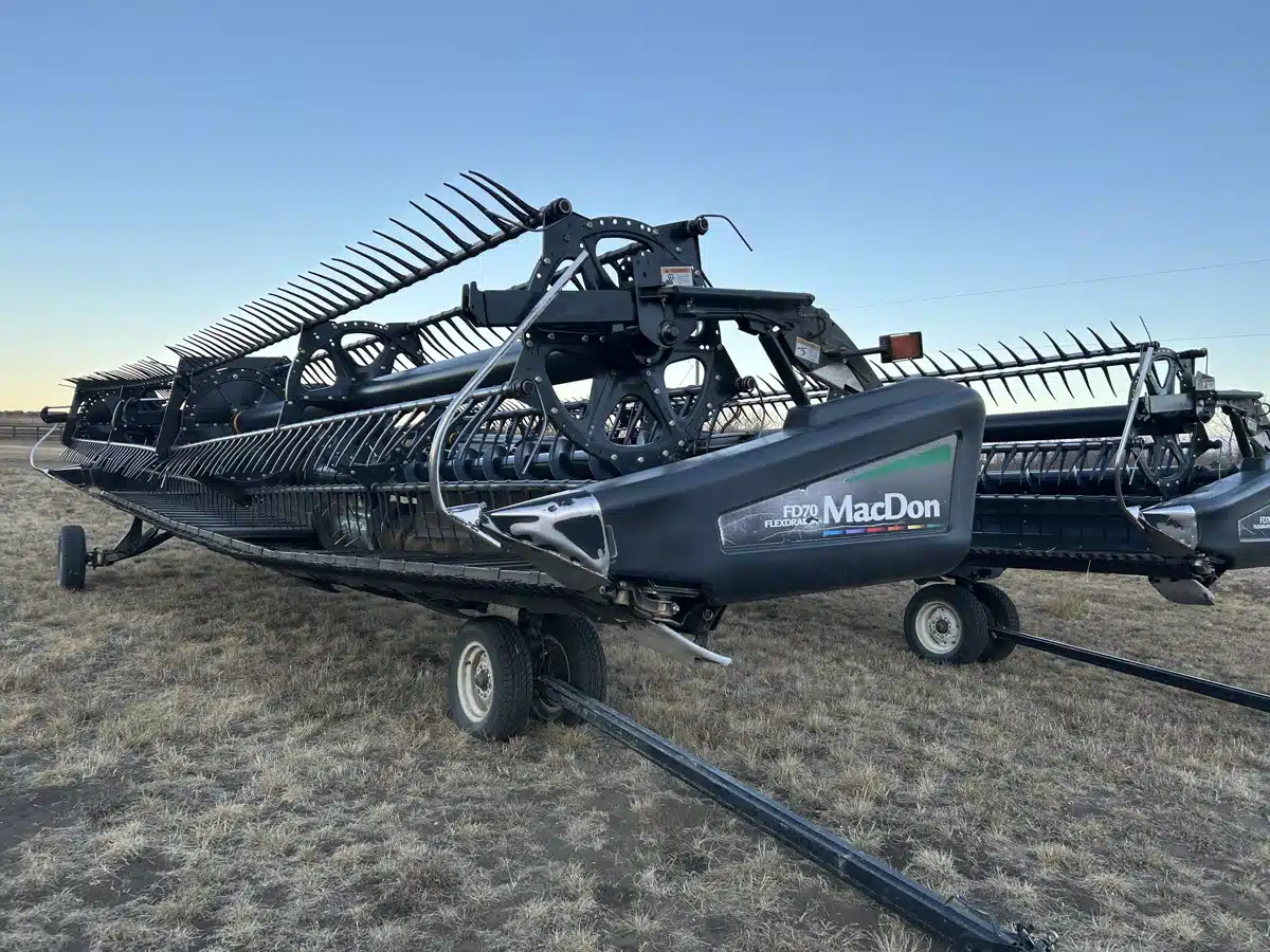Used 2010 MacDon FD70 Header - Draper
