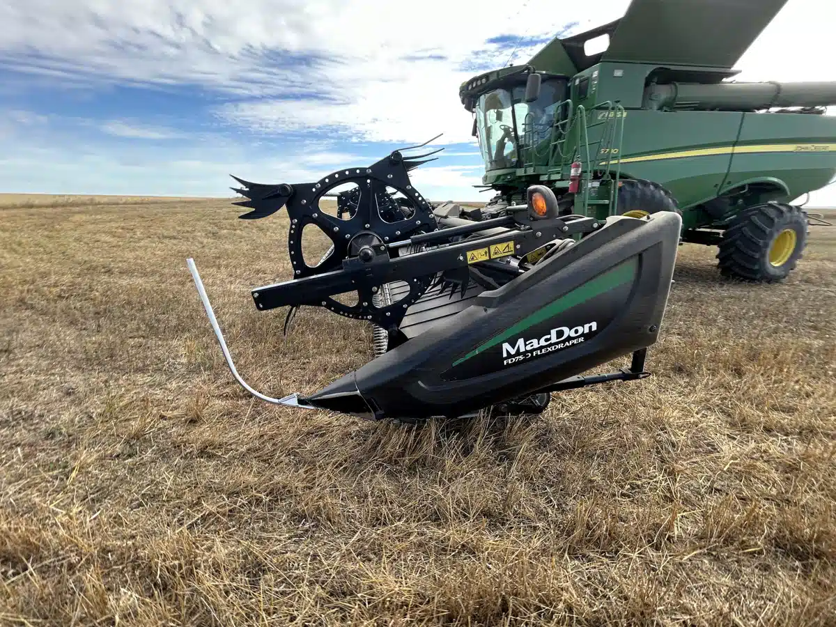 Gallery image 2 for Used 2017 MacDon FD75 Header - Flex Draper