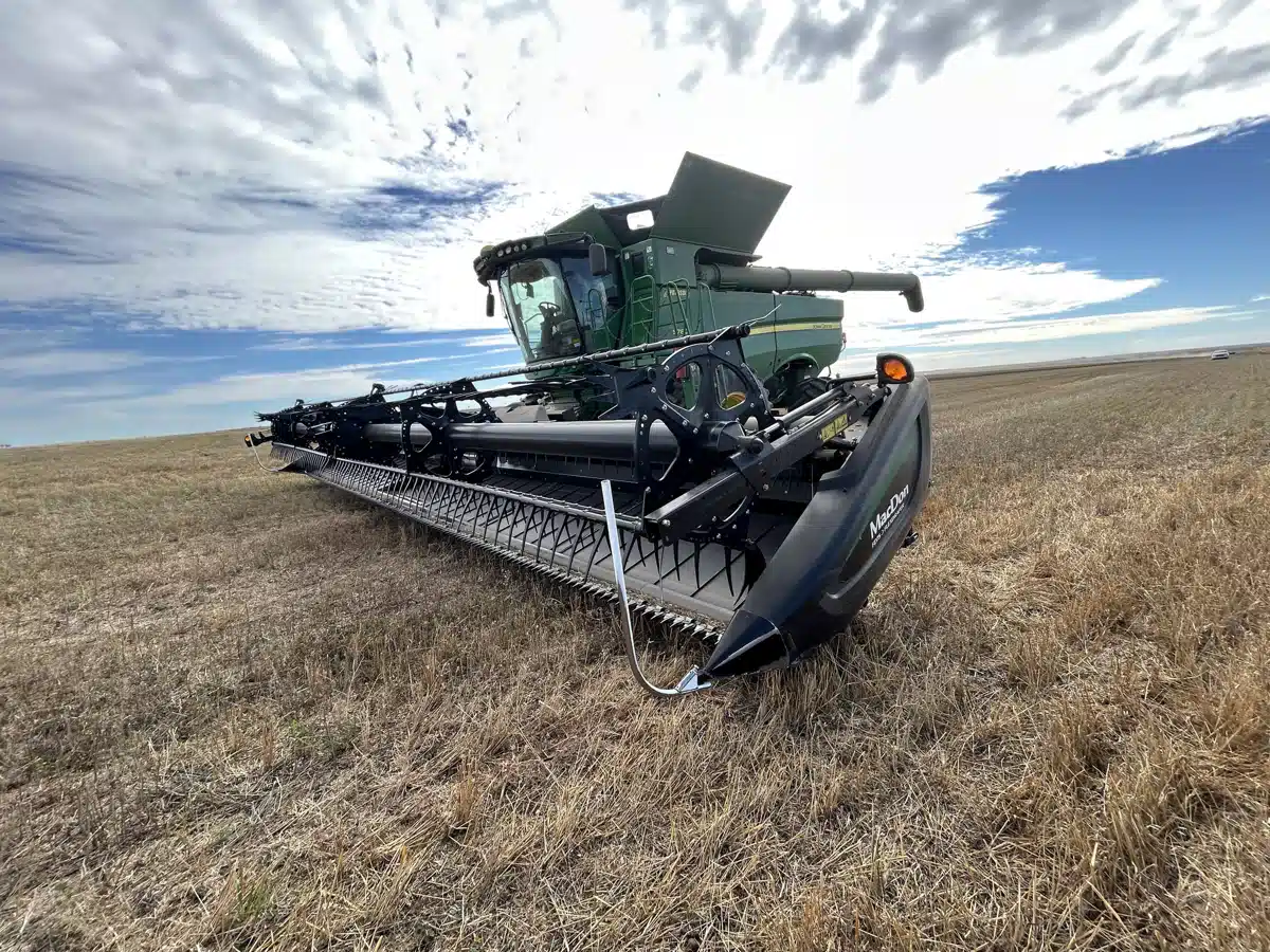 Gallery image 1 for Used 2017 MacDon FD75 Header - Flex Draper