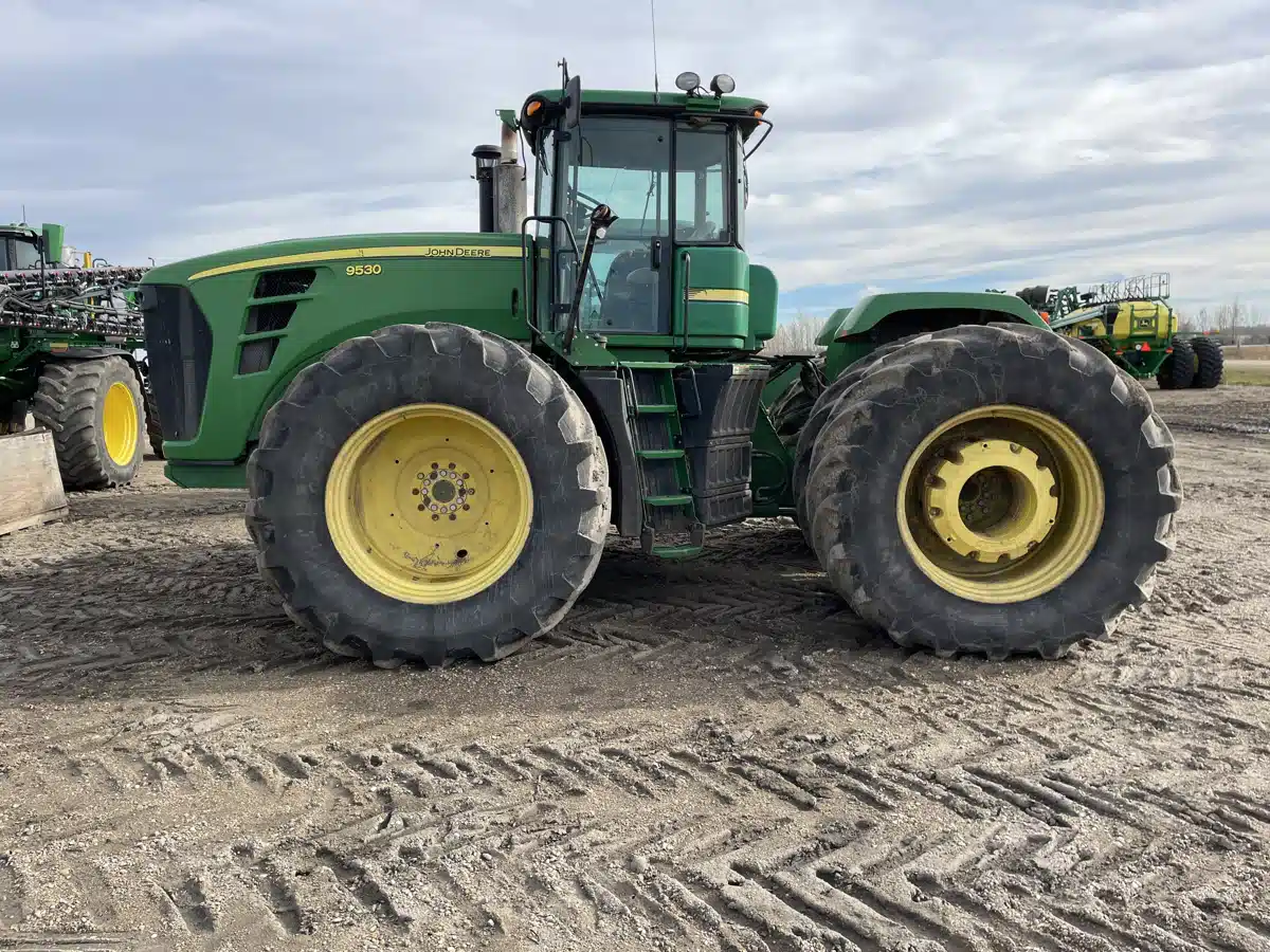 Gallery image 2 for Used 2007 John Deere 9530 Tractor