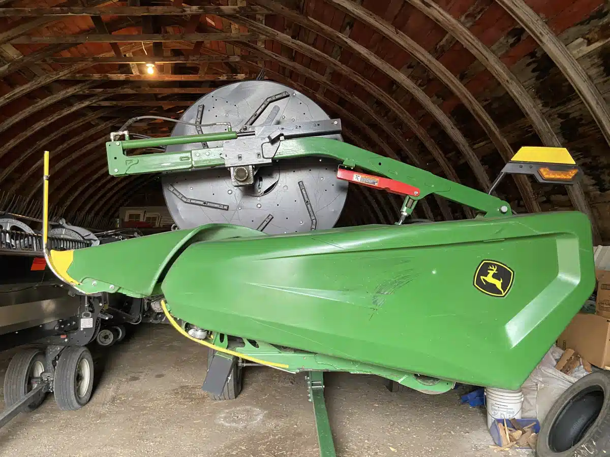 Gallery image 1 for Used 2022 John Deere HD50R Header - Draper