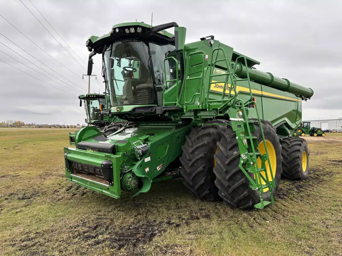 Gallery image 1 for 2023 John Deere X9 1100 Combine