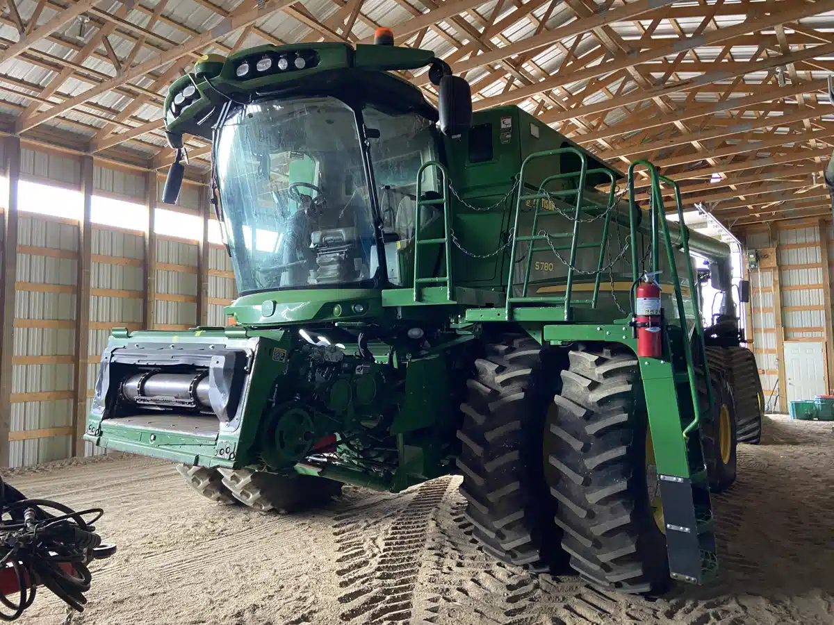 Gallery image 1 for 2019 John Deere S780 Combine