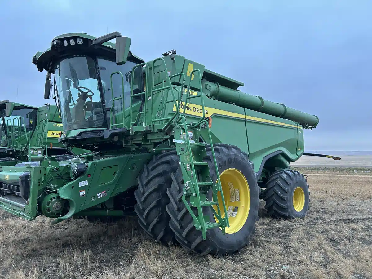 Gallery image 1 for 2023 John Deere X9 1000 Combine