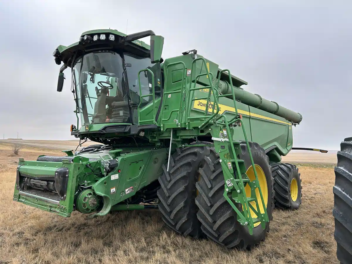 Gallery image 1 for Used 2023 John Deere X9 1000 Combine
