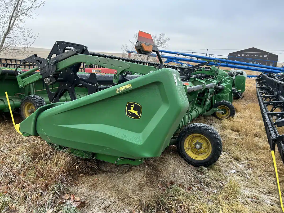 Gallery image 2 for Used 2023 John Deere HD50F Header - Flex