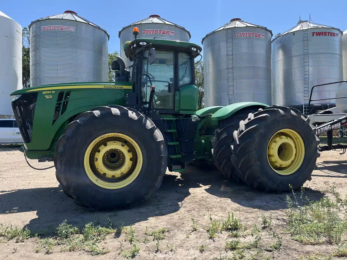 Gallery image 1 for 2013 John Deere 9510R Tractor