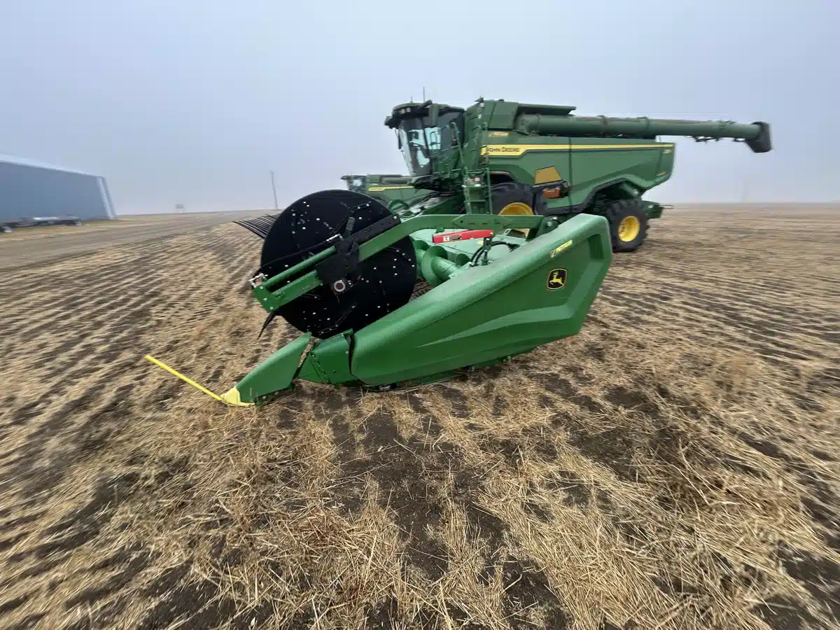 Gallery image 2 for 2024 John Deere HD50F Header - Flex