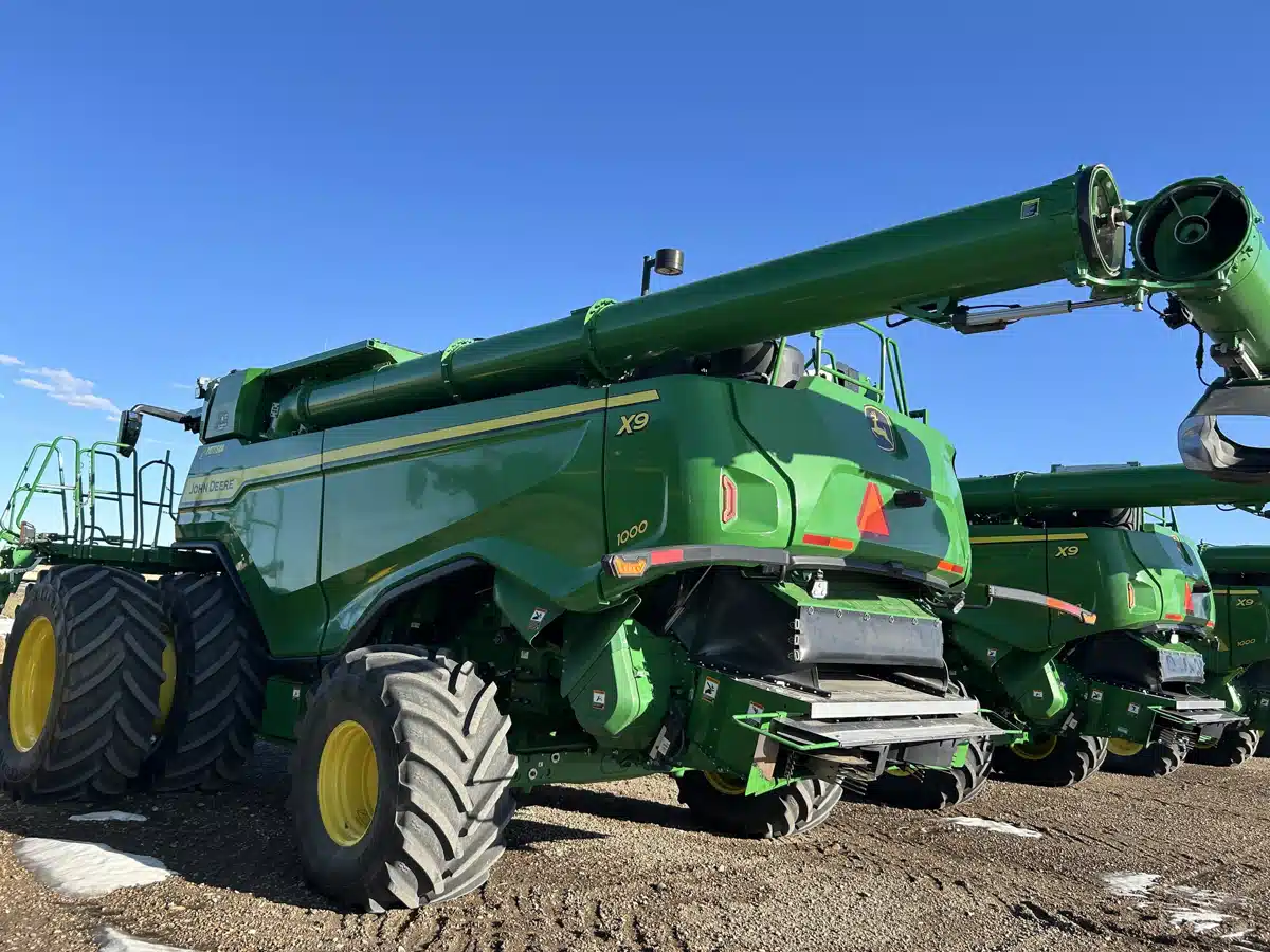Gallery image 2 for 2022 John Deere X9 1000 Combine