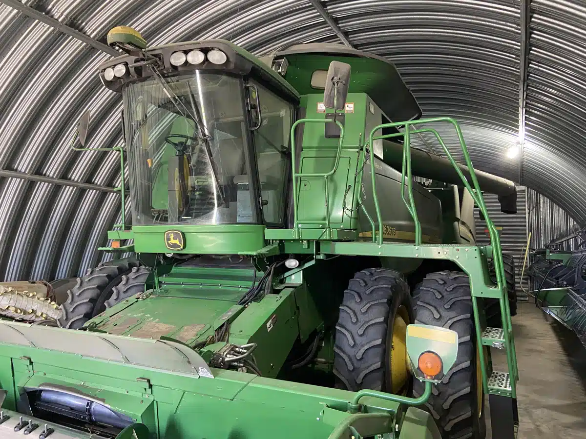 Gallery image 1 for 2006 John Deere 9860 STS Combine