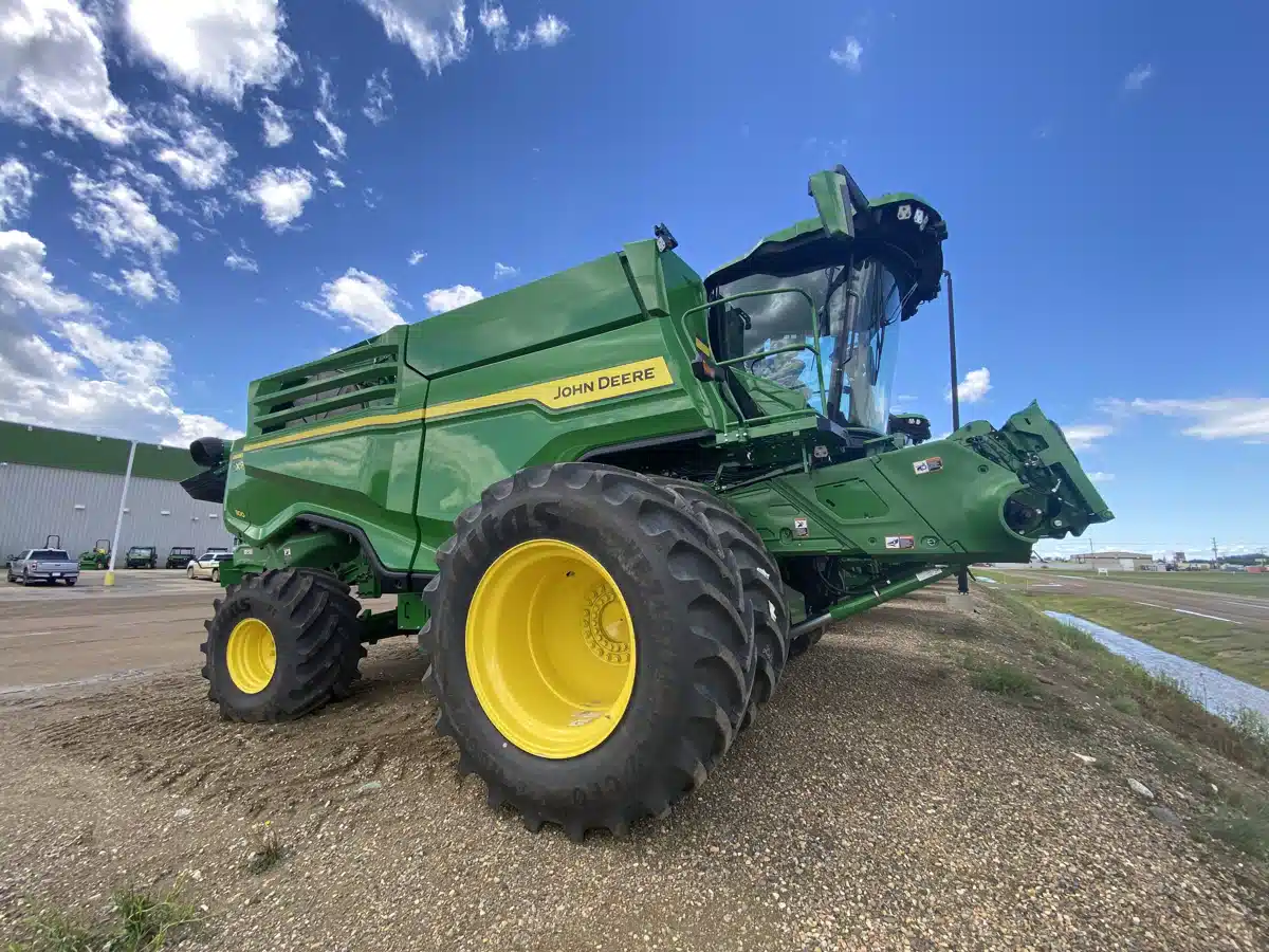 Gallery image 1 for 2024 John Deere X9 1100 Combine