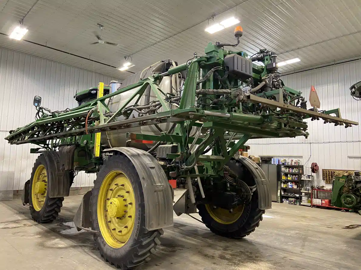 Gallery image 2 for 2019 John Deere R4045 Sprayer - Self Propelled