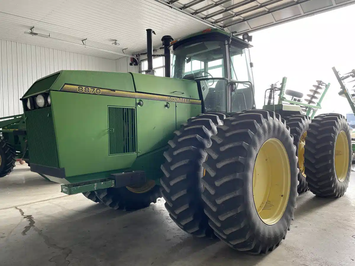Used 1995 John Deere 8870 Tractor
