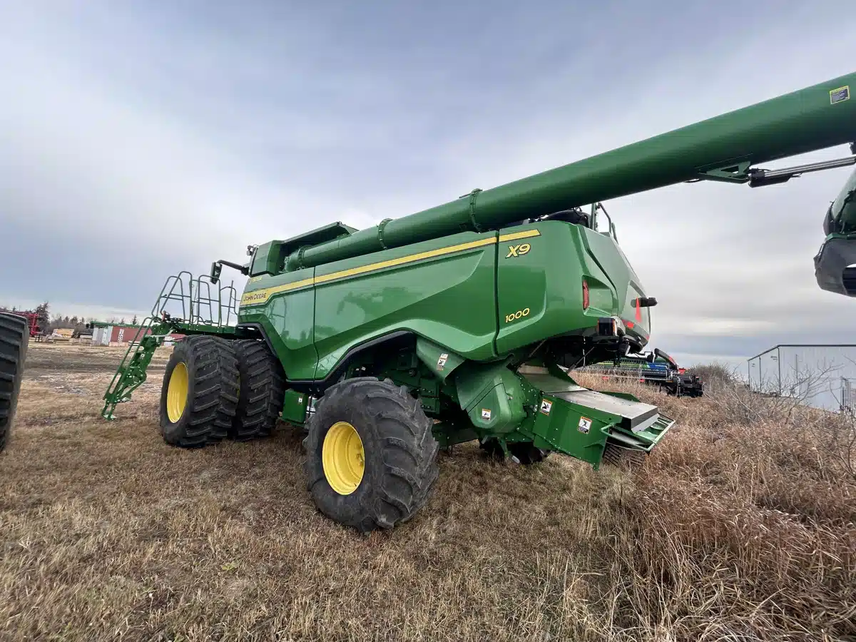 Gallery image 2 for 2021 John Deere X9 1000 Combine