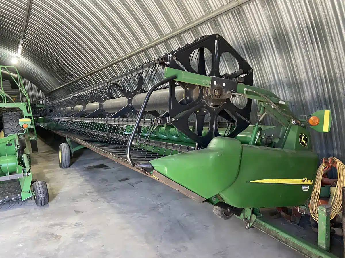 Gallery image 1 for 2008 John Deere 936D Header - Draper