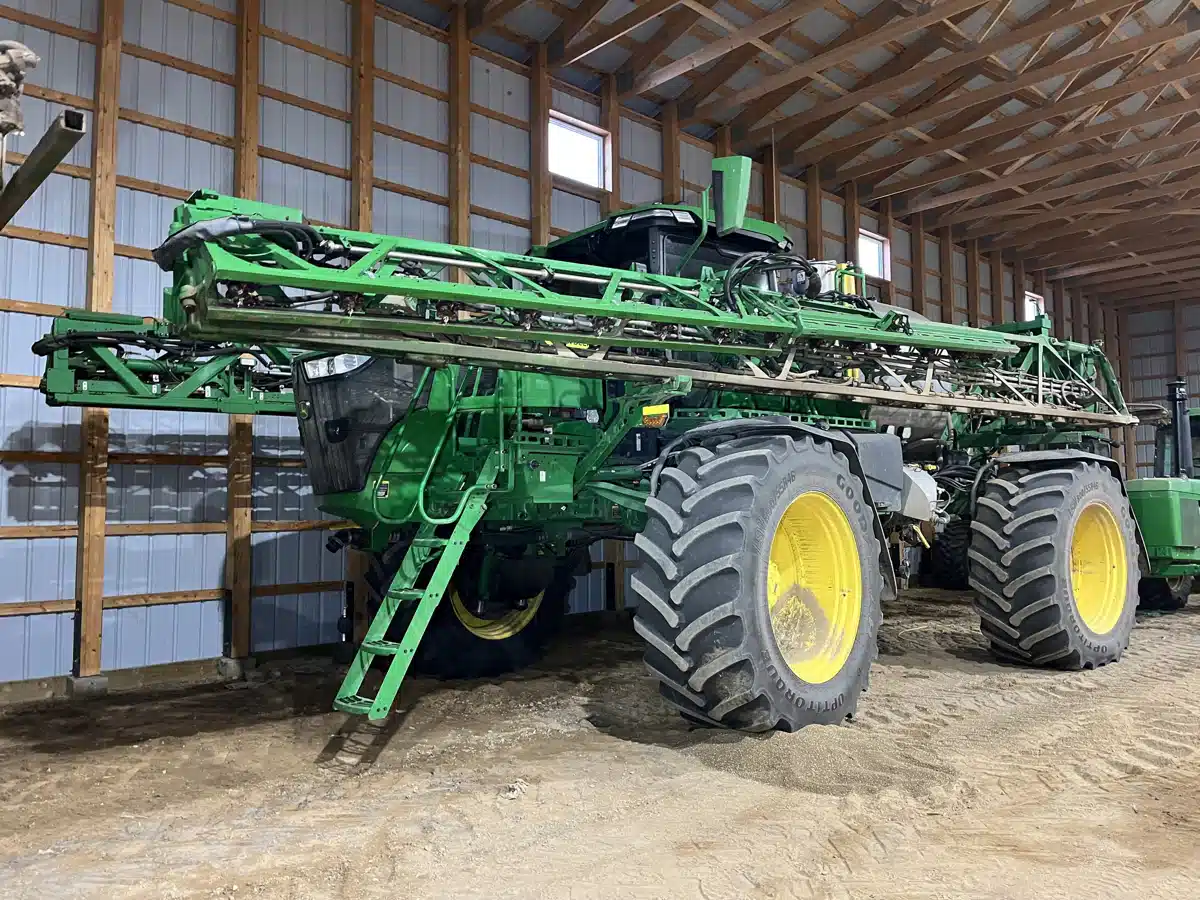 Gallery image 1 for 2023 John Deere 616R Sprayer - Self Propelled